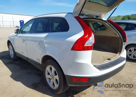 2013 Volvo Xc60 3.2/3.2 Platinum/3.2 Premier/3.2 Premier Plus z USA, uszkodzony, nr VIN YV4952DL3D2405978